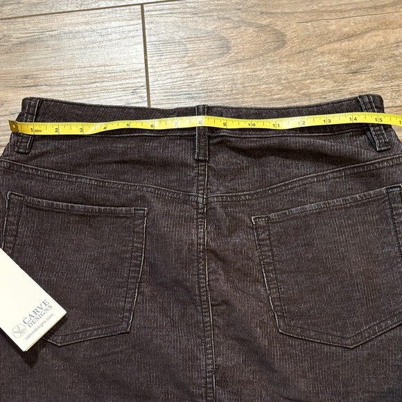 Carve Designs Carson Cord Women's Black Skirt Size 6 - Picture 3 of 8